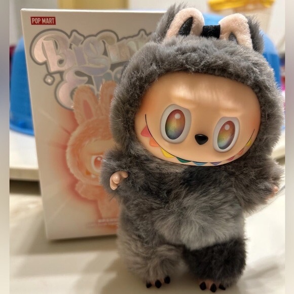 BIG ENERGY LABUBU POP MART